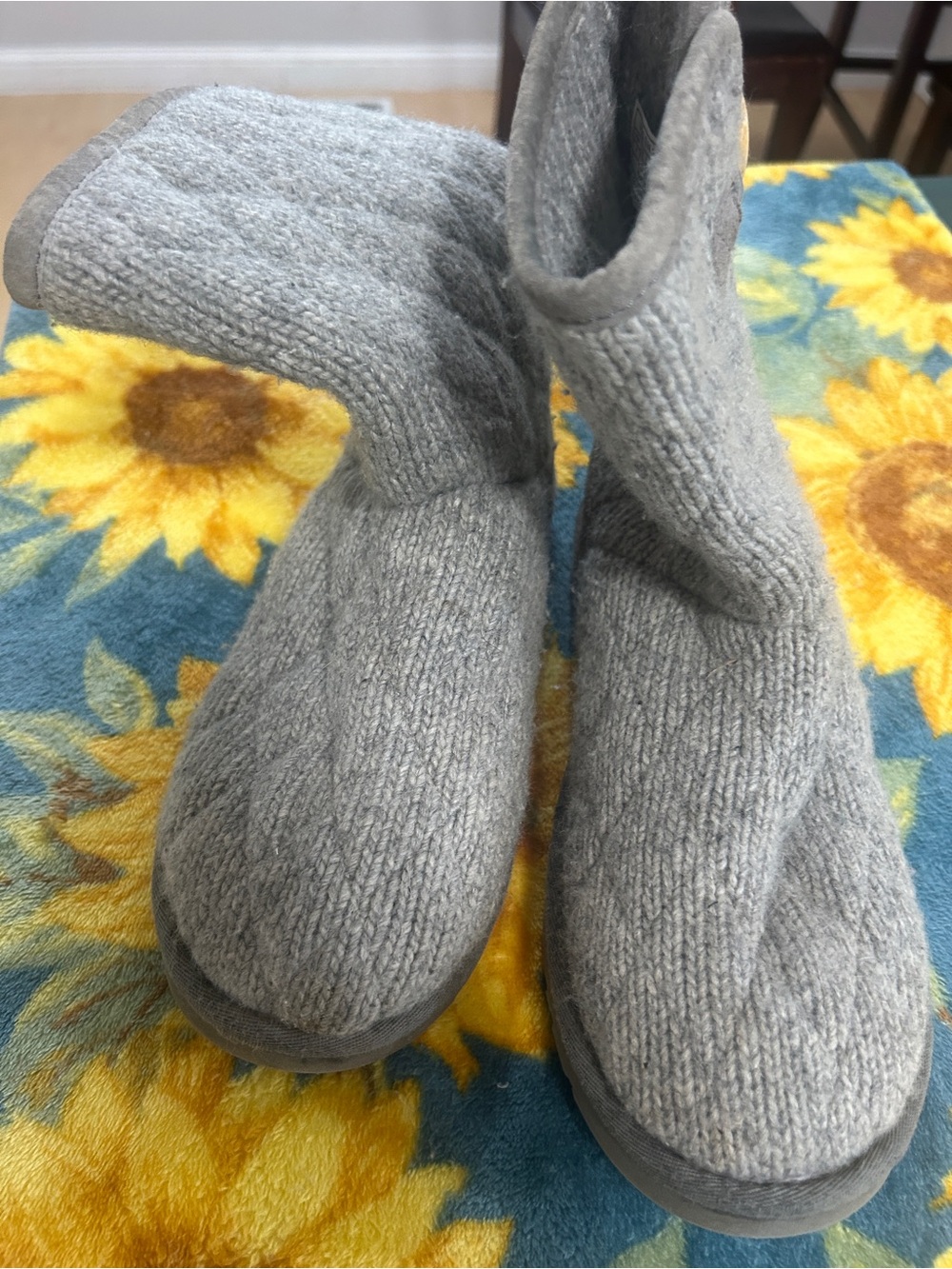 UGGs Gray Knit Wool - one button  Slipper Boots